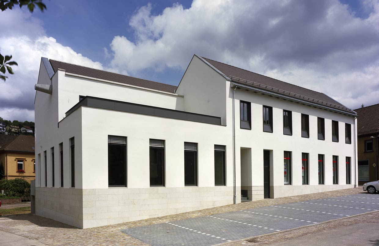 Sparkasse Ersingen Architektur Strassenansicht