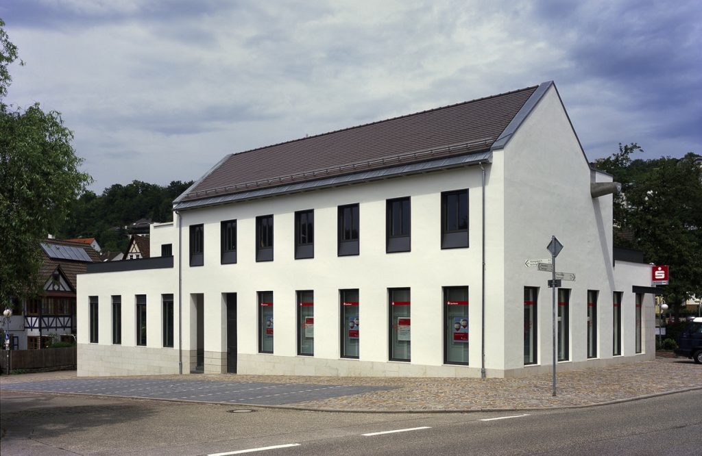 Sparkasse Ersingen Architektur Strassenansicht